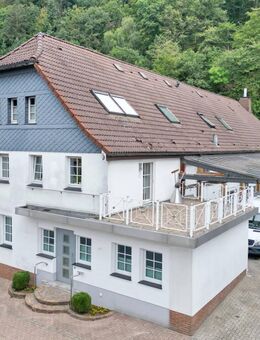 Überzeugendes Wohn- und Geschäftshaus im Sunderner Ortsteil! - Sundern (Sauerland)