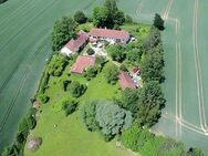 Traumhaftes Anwesen in idyllischer Alleinlage mit eigenem Badesee im schönen Niederbayern - Geisenhausen