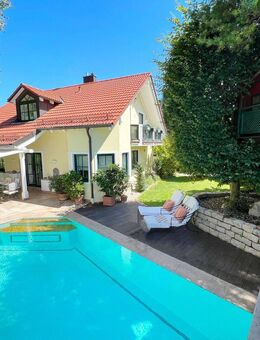 Exklusives Einfamilienhaus mit Sonnengarten und Pool - Vaterstetten