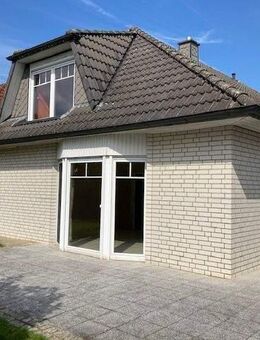 Großzügiger Bungalow mit Dachausbau und Garage in Schneverdingen - Schneverdingen