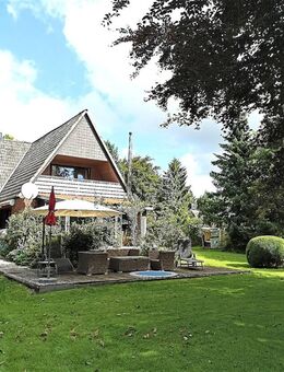 **REDUZIERTER PREIS** Parkgrundstück--Südlage--großer 60er Jahre Rotklinker--Garage und Gartenhaus - Elpersbüttel