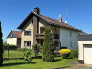 SOLIDES ZWEI-FAMILIENHAUS MIT VIER GARAGEN UND GROSSEM GRUNDSTÜCK! KEINE KÄUFERPROVISION! - Homberg (Efze)