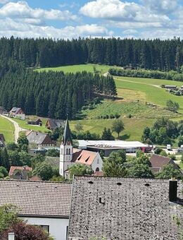 Frisch sanierte 3,5-Zimmer Wohnung mit Weitblick, ruhig gelegen am Sommerberg von Unterkirnach - Unterkirnach