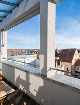Möblierte Dachterrassenwohnung in zentraler Innenstadtlage nahe der Donau - Regensburg