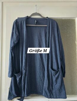 sweatjacke Größe M, jacke,angenehmer Stoff, Marke 1982 - Berlin