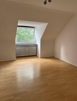 Zentrale 3 Zimmer- Wohnung zu vermieten! - Kassel