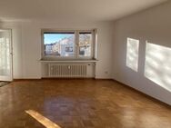 TEAM 4you: 3-Zimmer Wohnung mit Sonnen-Loggia und eigener Garage. - Köln