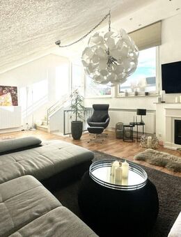 PROVISIONSFREI: Stylische Maisonette mit Dachterrasse und separater Einliegerwohnung... - Leonberg (Baden-Württemberg)