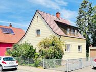 Älteres Einfamilienhaus mit schönem Garten in ruhiger, innenstadtnaher Lage von Laupheim - Laupheim