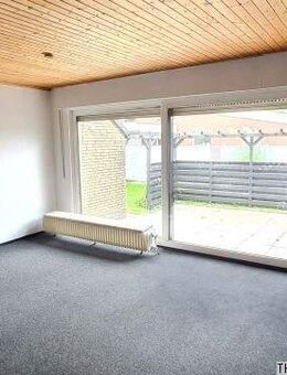 Wohnhaus mit Garage und der Möglichkeit zum ebenerdigen Wohnen in Großenmeer - Ovelgönne