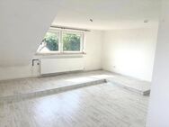 Helle 2-Zimmer-Dachgeschosswohnung mit Einbauküche in Süpplingen - Süpplingen