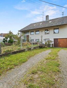 Seltene Gelegenheit! Zweifamilienhaus mit Ökonomiegebäude und großem Garten in ruhiger Lage - Schemmerhofen