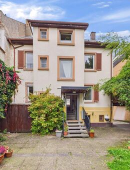 DOPPELTER WOHNWERT - charmantes Einfamilienhaus mit Einliegerwohnung in Mühlheim - Mühlheim (Main)