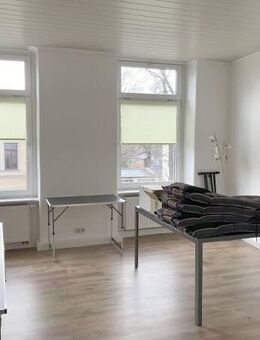 Schicke 4-Raum Wohnung (2.Etage) in zentrumsnaher Lage von Zittau - Zittau