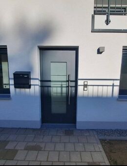 NEUBAU - Helle Wohnung mit Terrasse und Gartenanteil - ruhige Lage - Eichendorf
