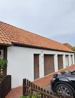 ***MFH-RAUMWUNDER - GENERATIONENHAUS MIT POTENZIAL UND 4 GARAGEN*** - Bruchhausen-Vilsen