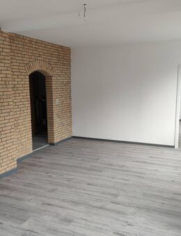 Erstbezug nach umfassender Modernisierung - helle 3-Raum-Wohnung im Erdgeschoss - Tangerhütte