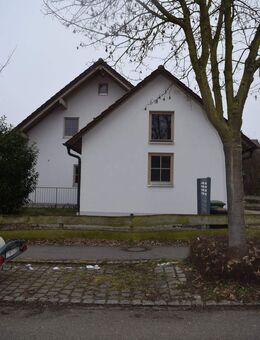 Kurzfristig verfügbar - großzügiges EFH mit Doppelgarage - Ergoldsbach