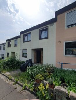 Gemütliches Reihenmittelhaus mit Garage und Stellpatz in Bayreuth nahe der Klinik Hohen Warte - Bayreuth