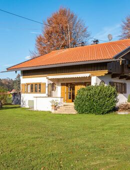 Gmund am Tegernsee: Stilvoller Landsitz m. ca. 3.400 m2 Parkgrundstück in Ortsrandlage m. Bergblick! - Gmund (Tegernsee)