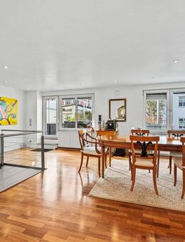 Loftartige Maisonette-Wohnung mit Südterrasse - München