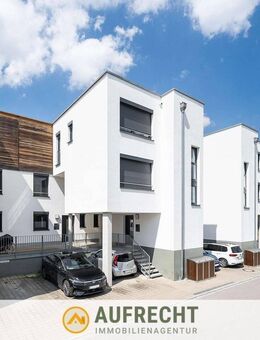 AUFRECHT °FAMILIENTRAUM PUR° Effizientes Reihen(haus) mit Garten & Terrasse - S2 - Karlsfeld