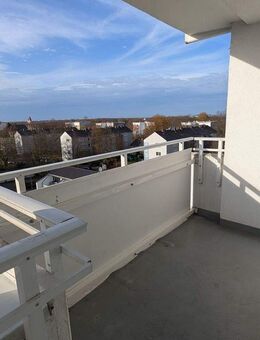 *Helle 2 Raum-Wohnung mit tollem Ausblick* - Essen