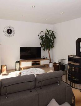Wohnen wie im eigenen Haus - mit privater Südterrasse und Carport direkt am Haus! - Neustadt (Rübenberge)