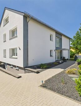 Ein Ausblick, der verzaubert: Willkommen in Ihrem Traumhaus - Dörscheid