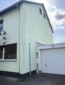 Ruhig gelegene Einfamiliendoppelhaushälfte in Moers-Vennikel - Moers
