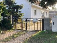 Haus mit Einliegerwohnung, vermietet, zu verkaufen - Mühlenbecker Land