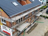 4 ZKB mit 2 tem Bad/WC , Dachterrasse + Balkon , KFW 40, Wärmepumpe, nur 4 Wohnungen im Haus - Meitingen