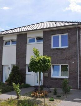 Neubau Doppelhaushälfte im Stil einer Stadtvilla in Augustfehn! - Apen