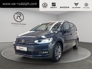 VW Touran, 1.5 TSI Comfortline, Jahr 2022 - Oelsnitz (Erzgebirge)