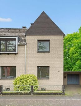 Düsseldorf-Lohausen - Großzügige Doppelhaushälfte mit großem Grundstück - Düsseldorf