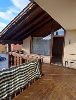 PROVISIONSFREI++KLEINE EINHEIT = DREI-FAMILIENHAUS++VIEL PLATZ auf EINER EBENE++GARTEN++SOFORT FREI - Wangen (Allgäu)