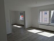 Großzügige 3-Zimmer-Wohnung mit separater Küche mit neuer, hochwertiger Einbauküche und Balkon für 1-2 Personen - Villingen-Schwenningen