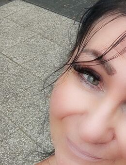 Humorvolle Single w sucht erstmal nur für Freundschaft, lieben, ehrlichen SINGLE Mann - Eutin