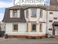 Erdgeschosswohnung mit 4 Zimmern- sanierungsbedürftig-in Burscheid Hilgen - Burscheid