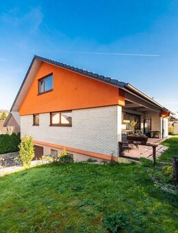 Ein Zuhause, das Größe zeigt - lichtdurchflutet, elegant, und einfach cool - mit Garten und Garage in ruhiger Lage - Obersulm