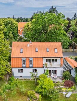 Traumhaftes Familienanwesen mit 270 m2 Wohnfläche, sonnigem Gartenparadies&Wärmepumpe in Zehlendorf - Berlin