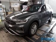 VW T-Roc, 1.5 TSI Life, Jahr 2023 - Jena