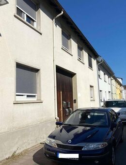 °°° MEHRFAMILIENHAUS MIT 4 WOHNUNGEN, 3 GARAGEN, GARTEN UND AUSBAUPOTENZIAL °°° - Dettenheim