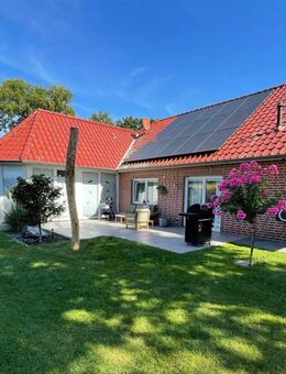 Charmanter Bungalow mit Wintergarten & ausbaufähigem Dachgeschoss | PV Anlage & Wallbox - Lindern (Oldenburg)