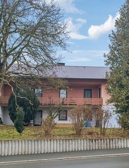 Geräumiges Einfamilienhaus in Marktleugast - Mit Potential- Viel Platz für Wohnen, Hobbies u. Arbeit - Marktleugast