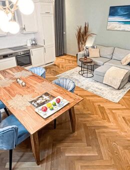 Sofort bezugsfrei! Charmanter Altbau, stilvoll möbliert, beste Lage. Provision 2,5% inkl. Mwst. - Berlin