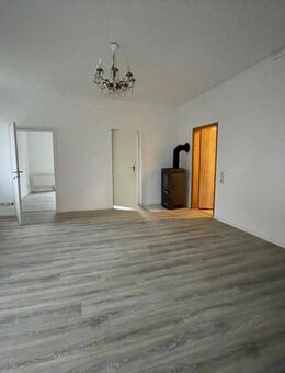 Modernisiertes Mehrfamilienhaus 15 min. von Lübeck mit 10 Wohneinheiten und 10 Grundbüchern - Schlagsdorf