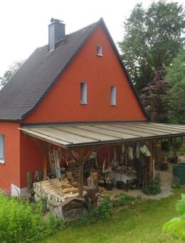 Objekt-Nr.: 0525 - Charmantes Einfamilienhaus - evtl. als Ferienhaus / Atelier - auf großem idyllischen Waldgrundstück in Dröda - Weischlitz