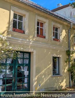 Haus mit Gewerbeeinheit in bester Rheinsberger Lage ca. 100m vom Schloß in beliebter 1A Lauflage - Rheinsberg