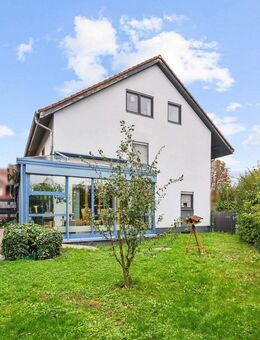 Heppenheim-Nordstadt: Attraktive Doppelhaushälfte mit Wintergarten, Sauna und sonnigem Garten - Heppenheim (Bergstraße)